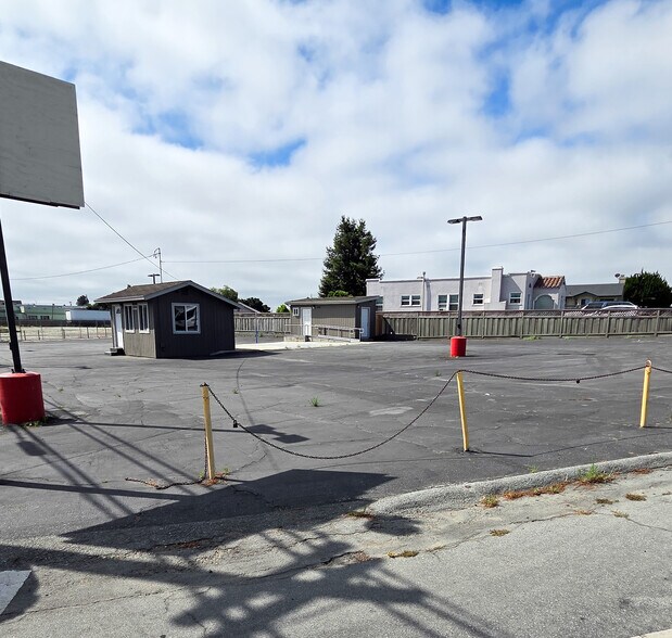 More Photos Of 1999 Freedom Blvd, Freedom Land For Sale
