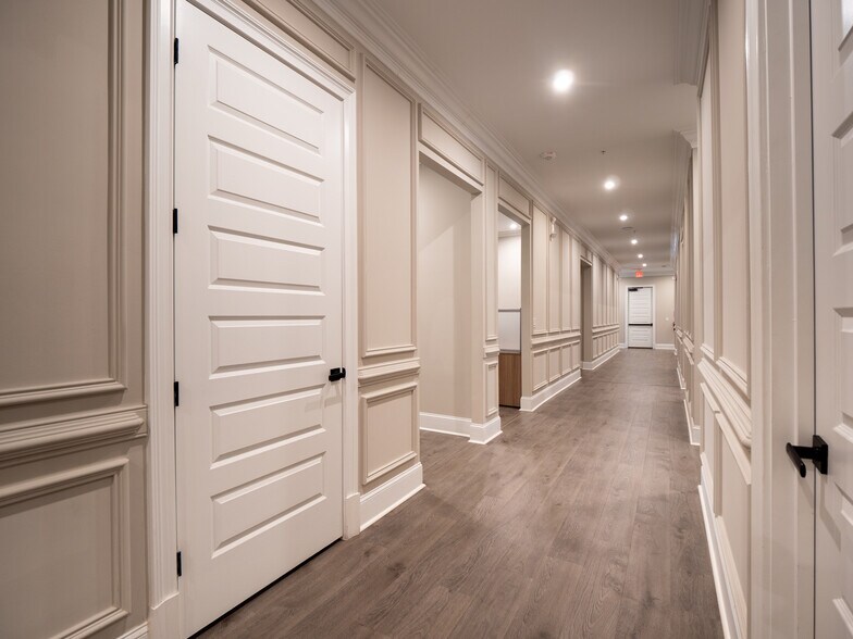 More Photos Of 3957 S Main St, Acworth Office For Sale