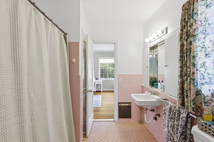 More Photos Of 3411 Bull St, Savannah Apartments For Sale