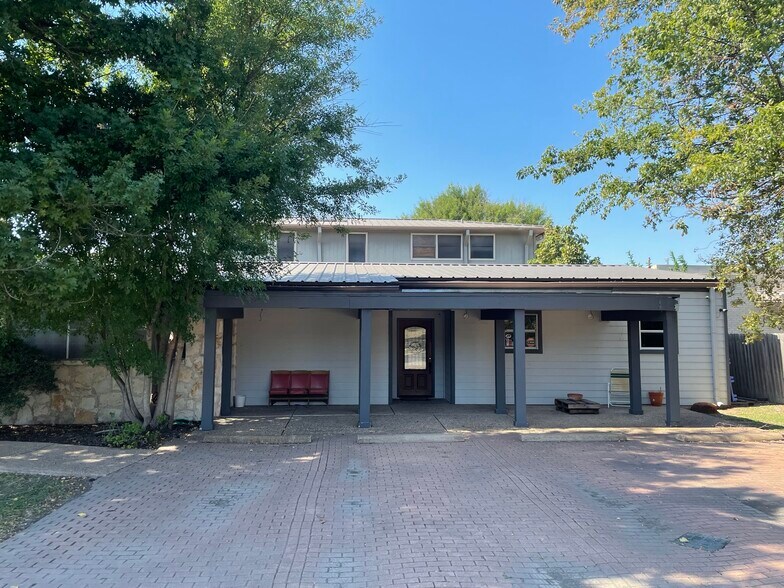 More Photos Of 9100 United Dr, Austin Industrial For Sale