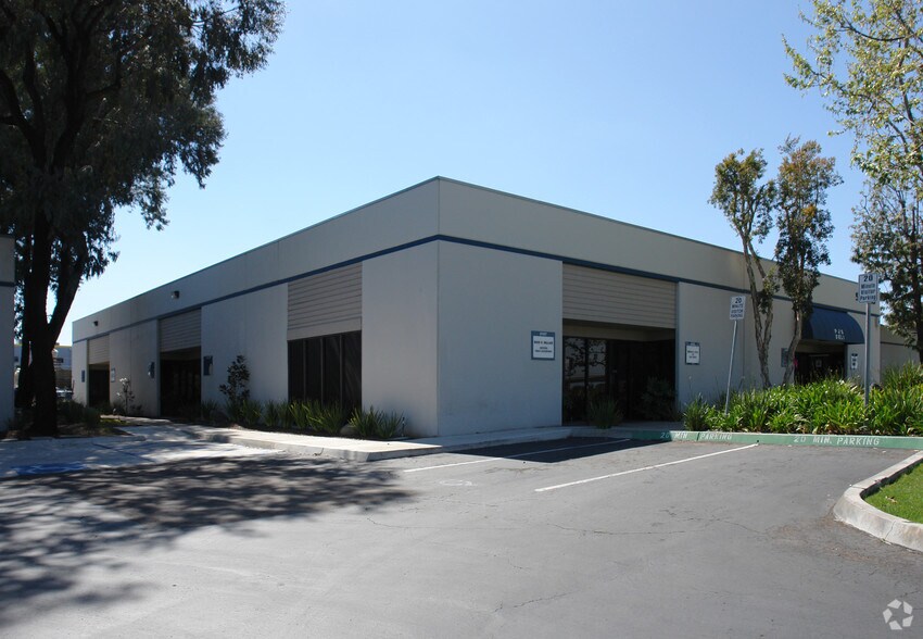 More Photos Of 9103-9117 Chesapeake Dr, San Diego Unknown For Lease