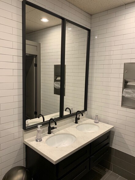 More Photos Of 14340 Memorial Dr, Houston Office For Lease