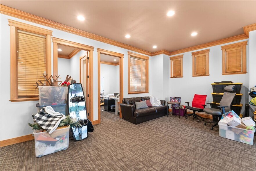 More Photos Of 817 Ohare Pky, Medford Loft Creative Space For Sale