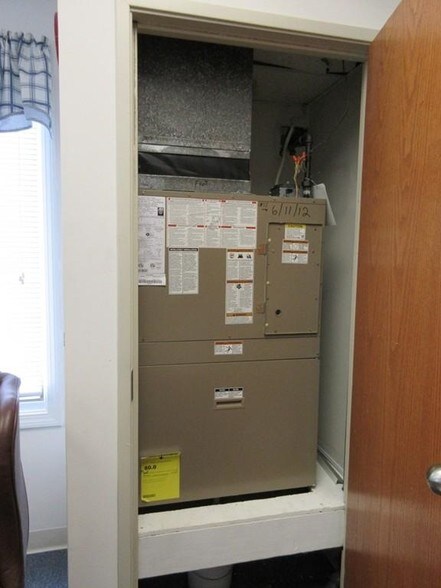 More Photos Of 78 Faunce Corner Mall Rd, North Dartmouth Medical For Sale