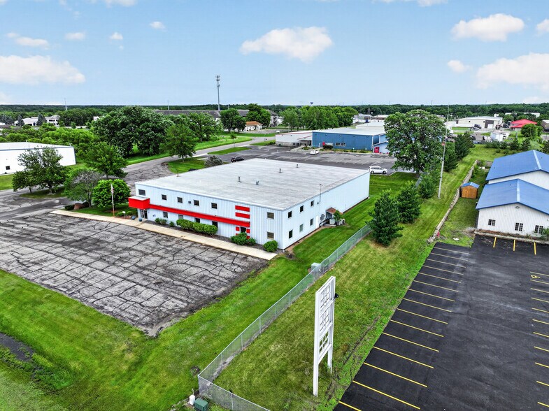 More Photos Of 1202 Sunridge Dr, Saint Cloud Warehouse For Sale