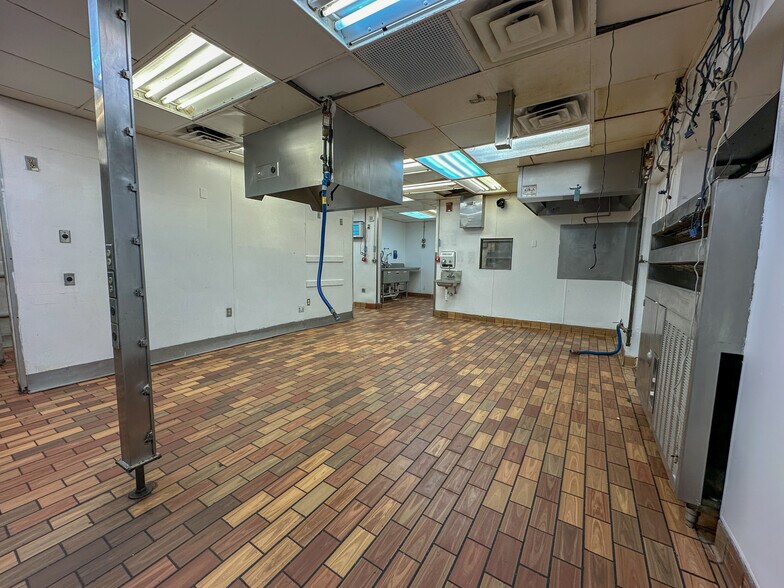 More Photos Of 1700 Wabash Ave, Springfield Fast Food For Sale