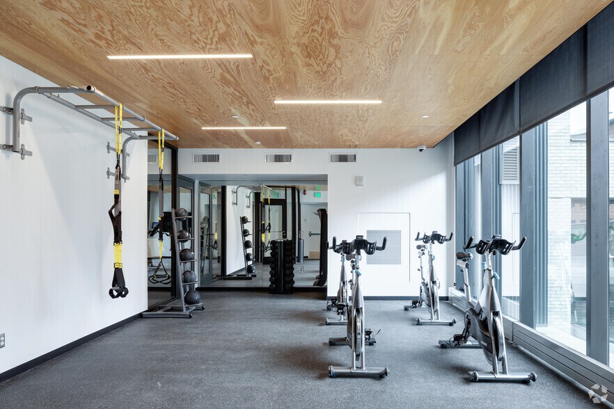 More Photos Of 1661 Market St, Denver Apartments For Lease