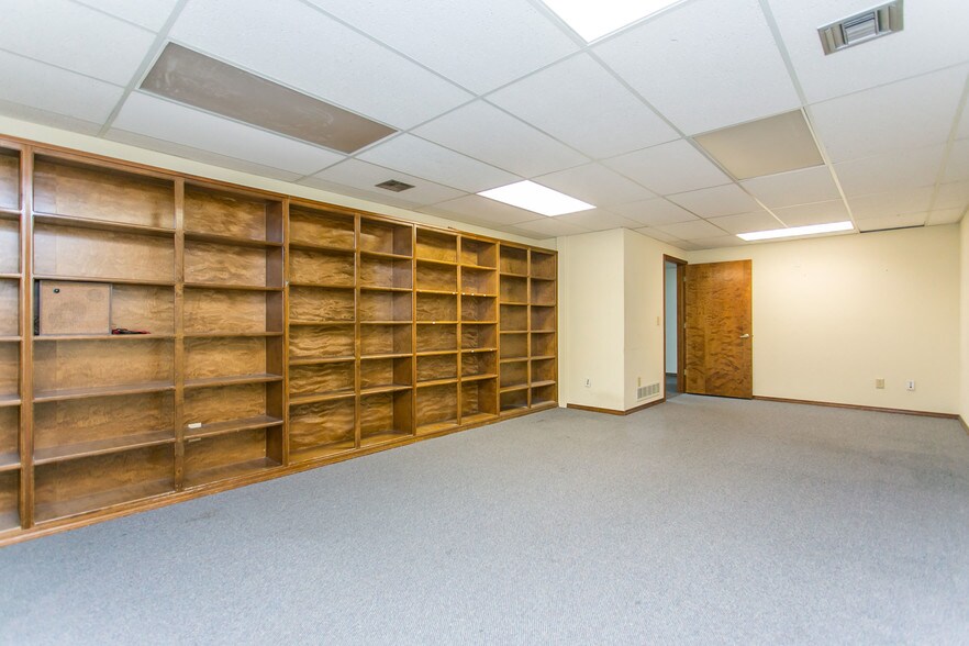 More Photos Of 100 N Fruitland St, Kennewick Office For Lease