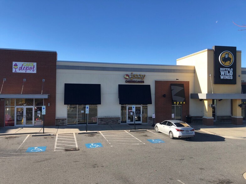 Primary Photo Of 9402 Northlake West Dr, Charlotte Restaurant For Sale