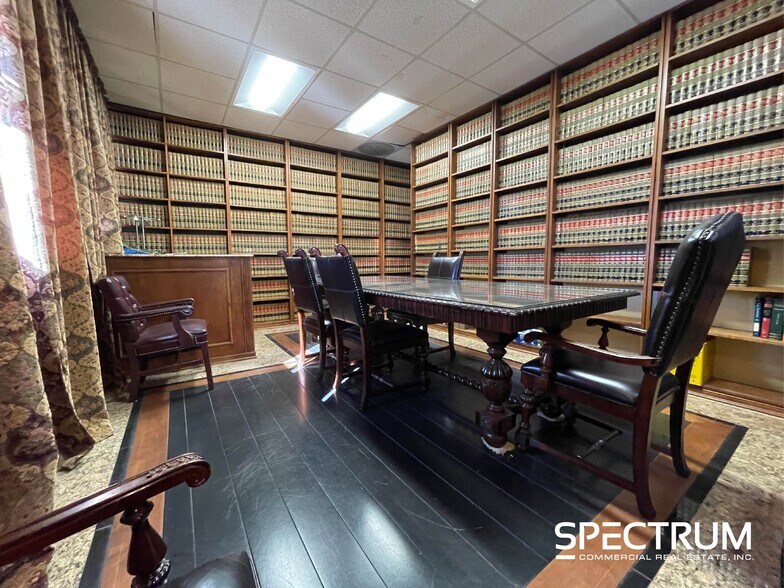 More Photos Of 13808 Ventura Blvd, Sherman Oaks Office For Sale