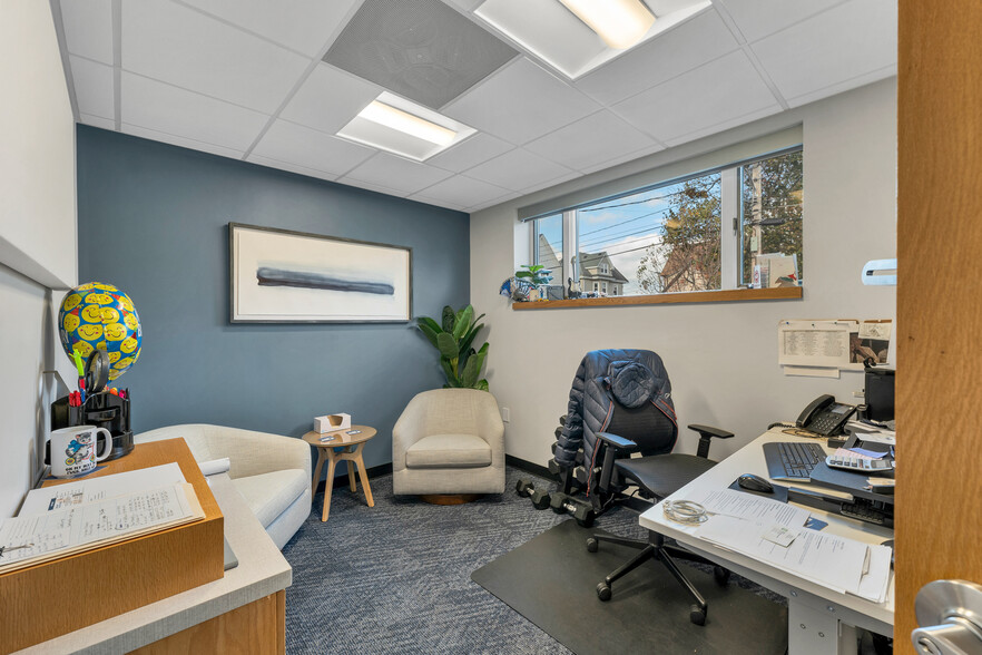 More Photos Of 36 W Water St, Wakefield Office For Sale