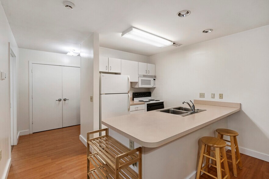 More Photos Of 3731 Berryville Pike, Charles Town Veterinarian Kennel For Sale