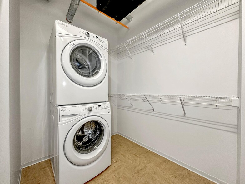 More Photos Of 405 6th Ave, Des Moines Apartments For Lease