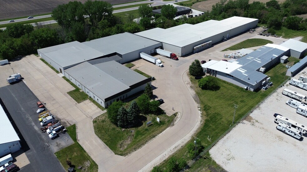 More Photos Of 26378 289th Pl, Adel Manufacturing For Lease