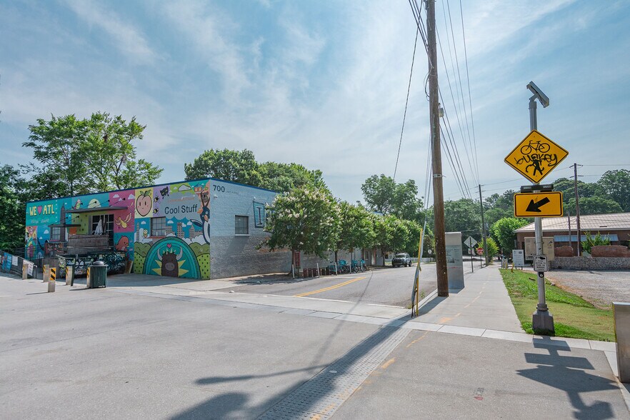 More Photos Of 660 Irwin St NE, Atlanta General Retail For Lease