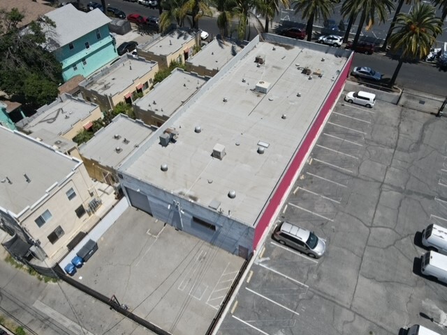 Primary Photo Of 452-456 E 20th St, Los Angeles Service For Sale