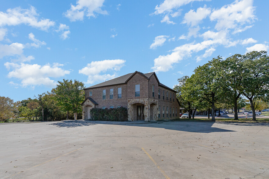 Primary Photo Of 4304 Tate Springs Rd, Arlington Medical For Sale