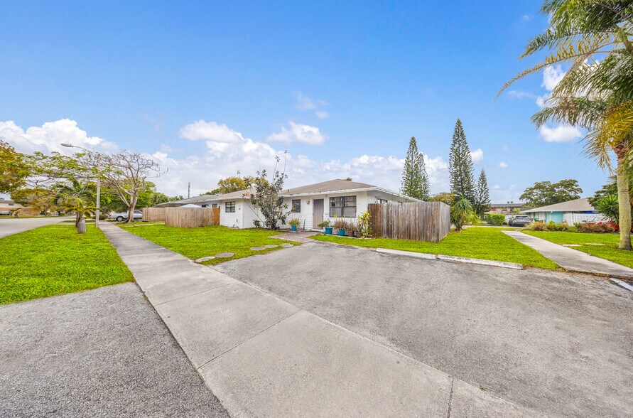 More Photos Of 3111 NW 3rd Ave, Pompano Beach Apartments For Sale