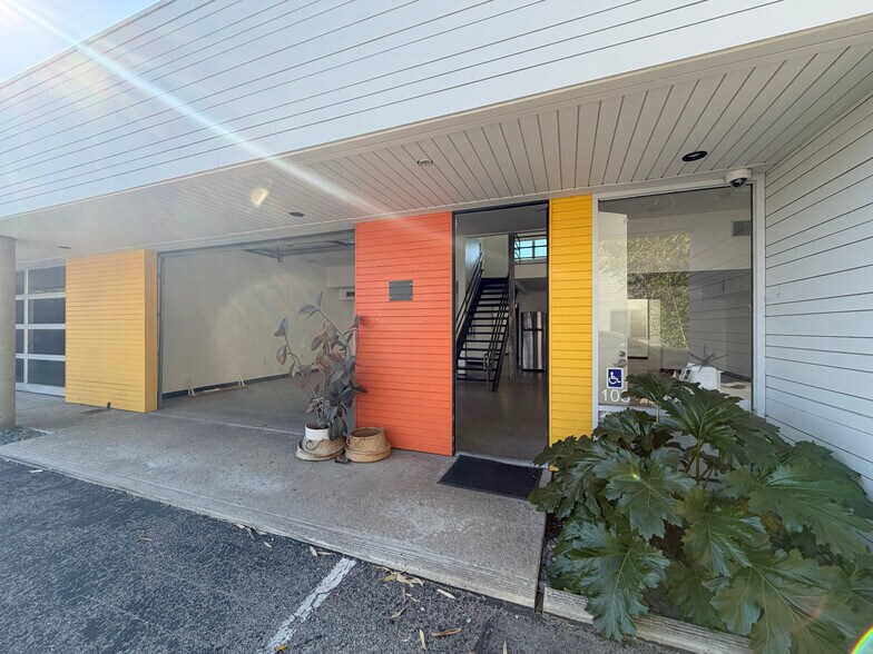 More Photos Of 3767 Overland Ave, Los Angeles Loft Creative Space For Lease