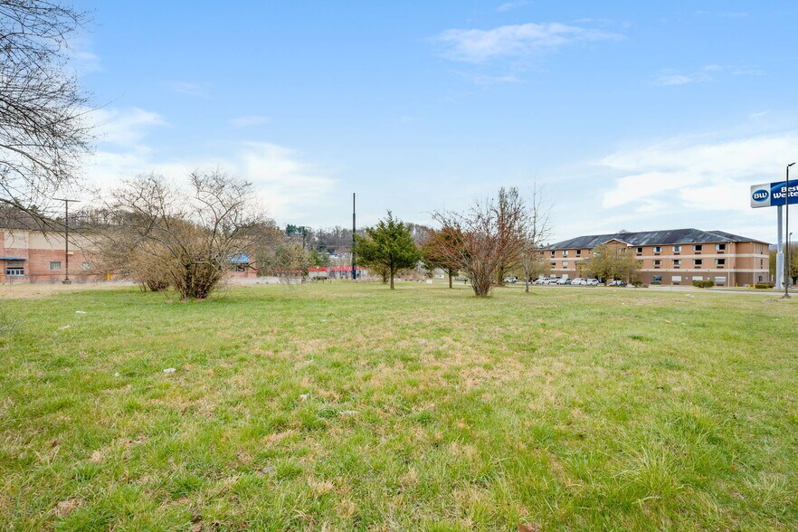 More Photos Of Woodland Drive SW, Wise Land For Sale