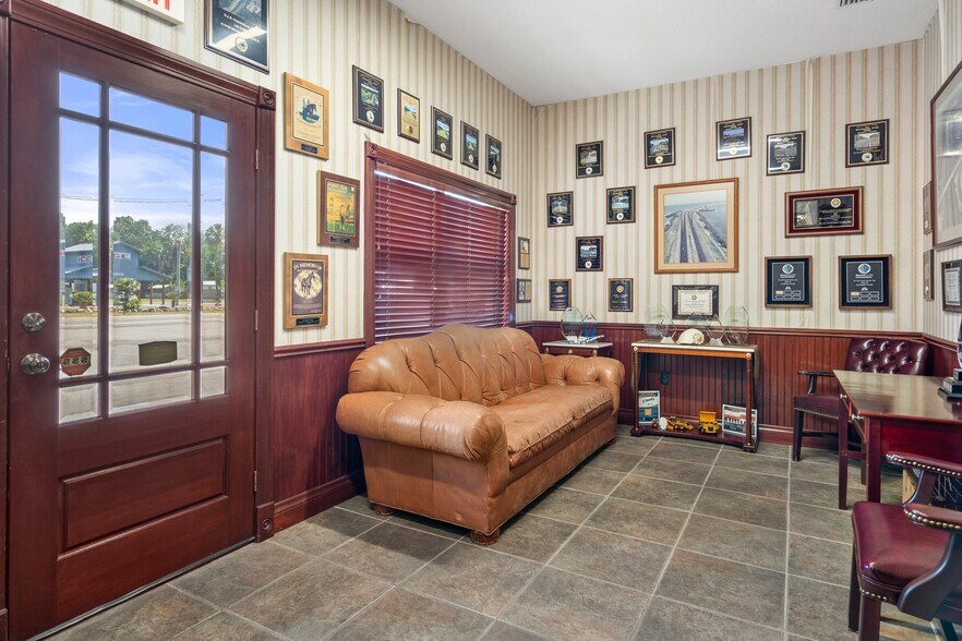 More Photos Of 62 Highway 40 W, Inglis Medical For Sale