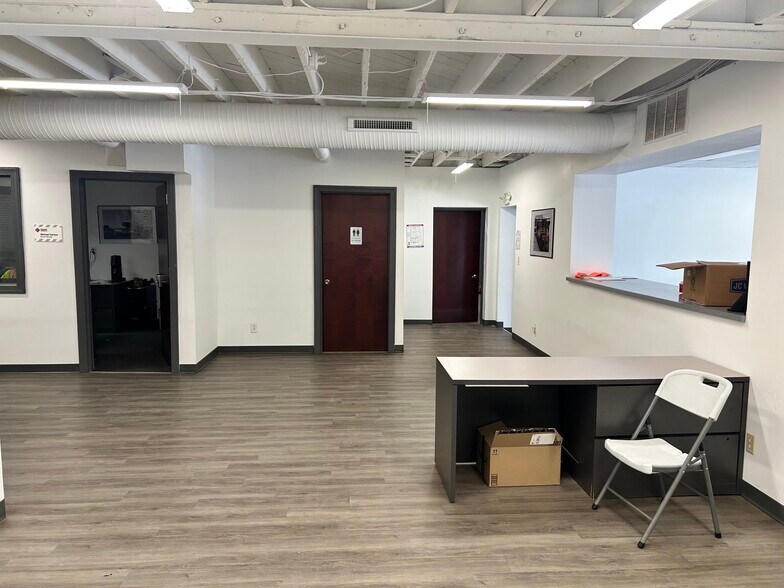 More Photos Of 7900 Pulaski Hwy, Rosedale Industrial For Lease