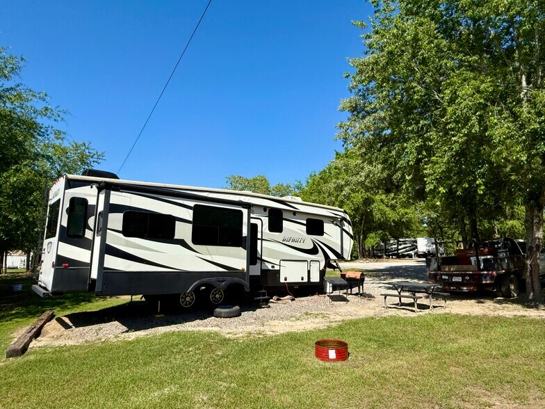 More Photos Of 4759 River Rd, Waynesboro Trailer Camper Park For Sale