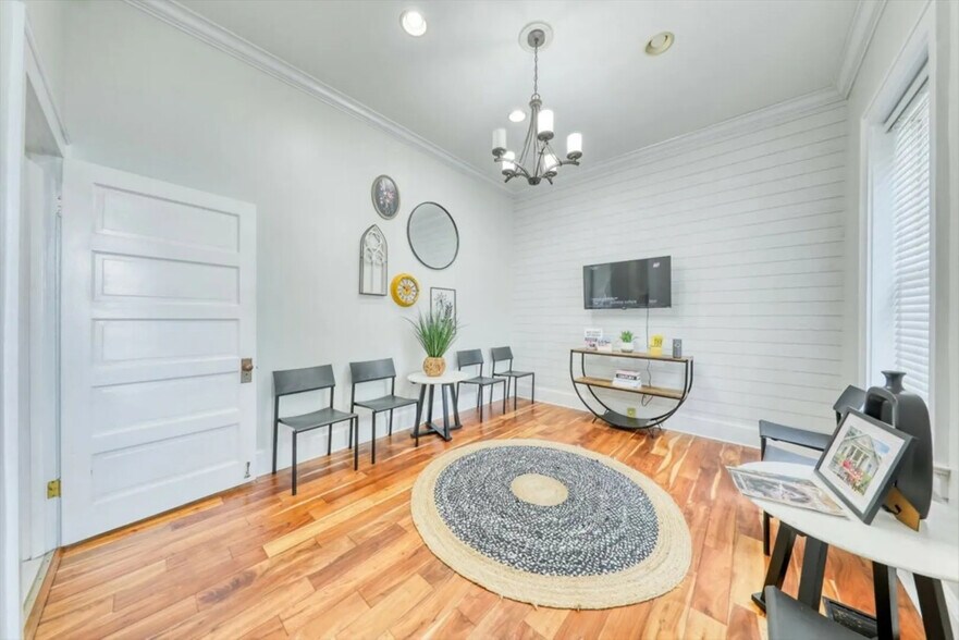 More Photos Of 223 S Crawford St, Thomasville Medical For Sale
