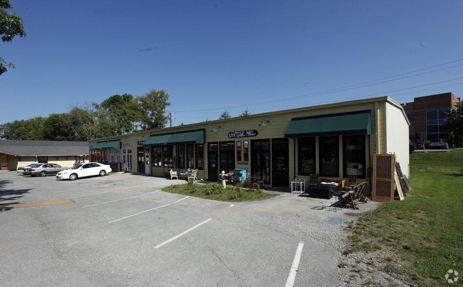 Primary Photo Of 5075 Columbia Pike, Spring Hill Unknown For Lease