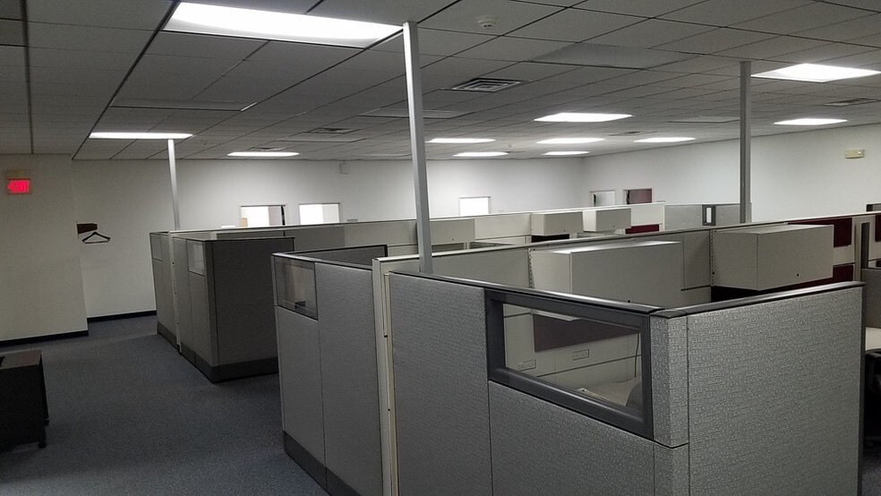 More Photos Of 8208 Salyer Dr, Wallops Island Office For Lease
