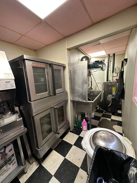 More Photos Of 192 Bleecker St, New York Apartments For Lease