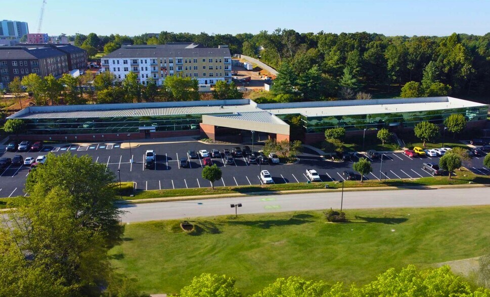 More Photos Of 5506 Walsh Ln, Rogers Office For Lease