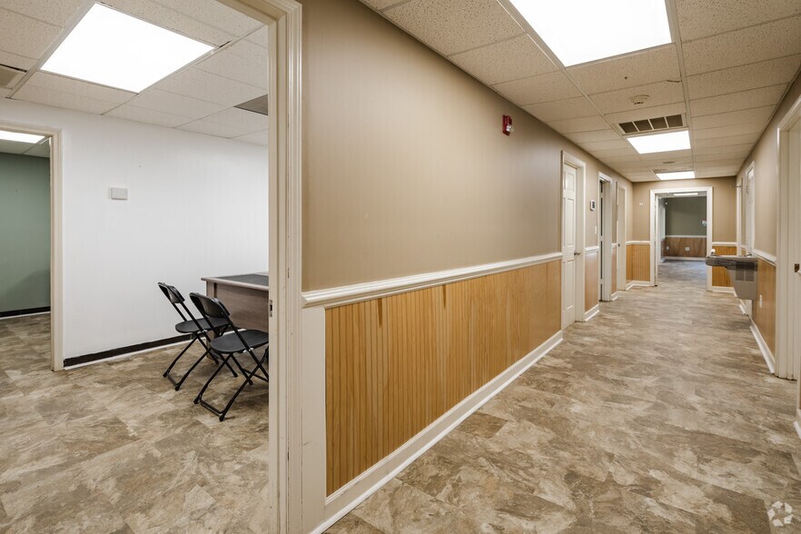 More Photos Of 13031 Veterans Memorial Hwy, Douglasville Warehouse For Lease