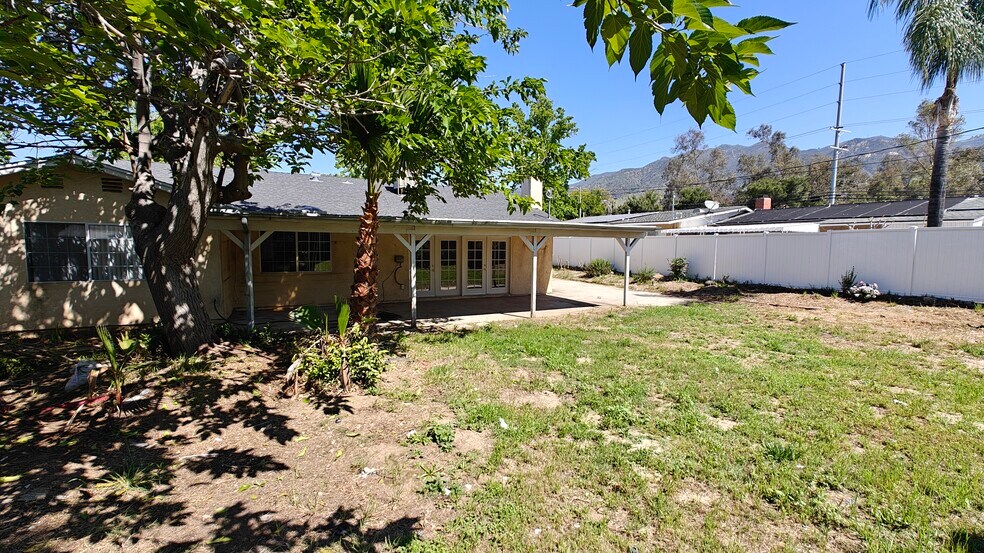 More Photos Of 13766 Paddock St, Sylmar Assisted Living For Lease