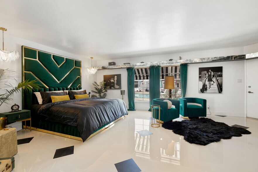 More Photos Of 120 W Vereda Sur, Palm Springs Hotel For Sale