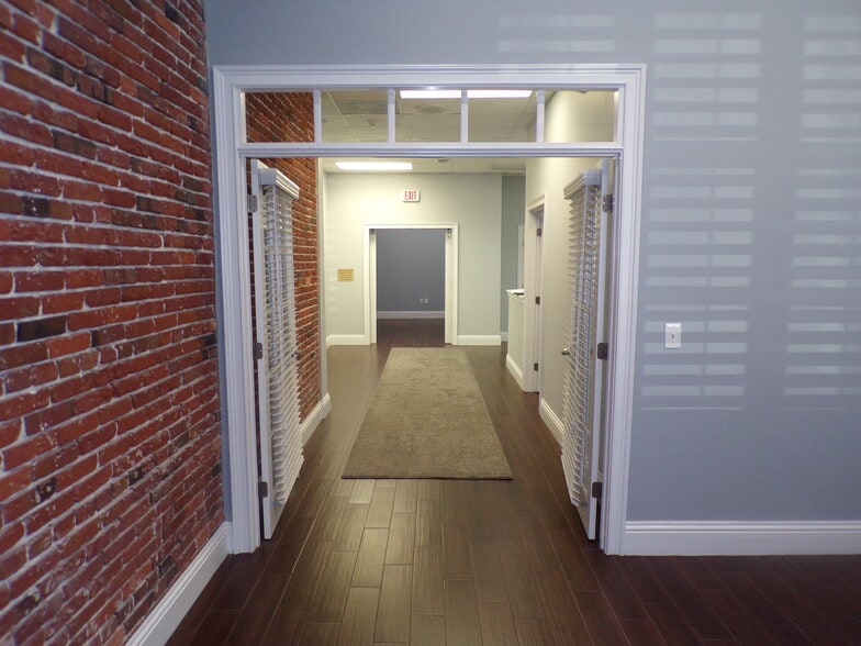 More Photos Of 902 S Florida Ave, Lakeland Office For Lease