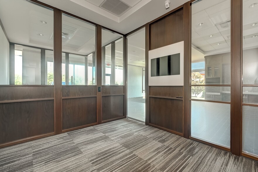 More Photos Of 310 Highway 6, Sugar Land Storefront Retail Office For Lease