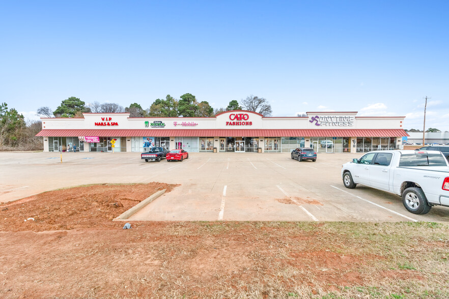 Primary Photo Of 1101 Stone St, Kilgore Freestanding For Lease