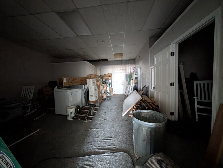 More Photos Of 203-207 SW C Ave, Lawton General Retail For Lease