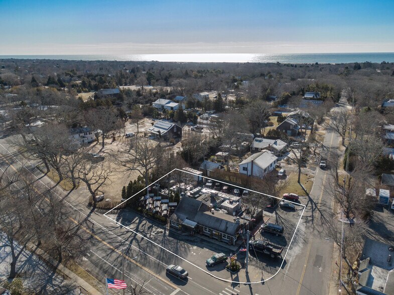 More Photos Of 8 Montauk Hwy, East Hampton Specialty For Lease