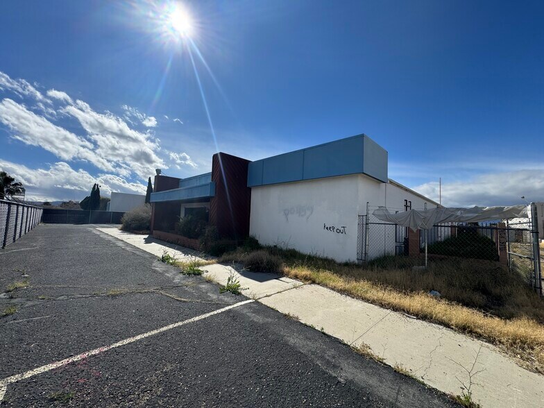 More Photos Of 1411-1415 N Norma St, Ridgecrest Office For Sale