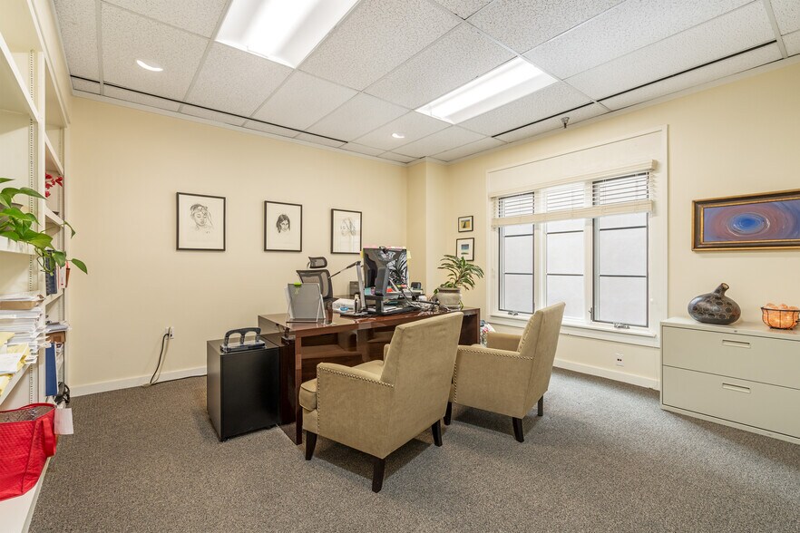 More Photos Of 125 Lincoln Ave, Santa Fe Office For Lease