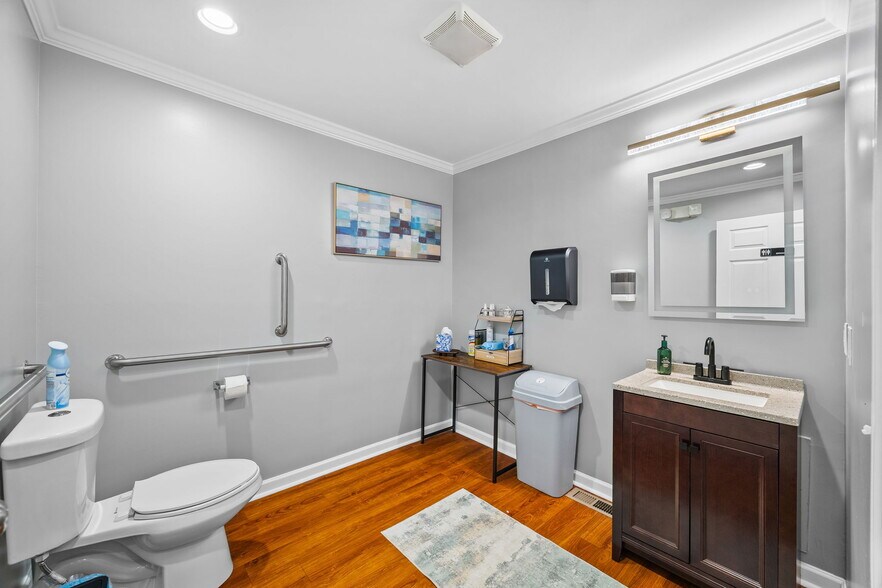 More Photos Of 275 E Henry St, Spartanburg Office Residential For Sale