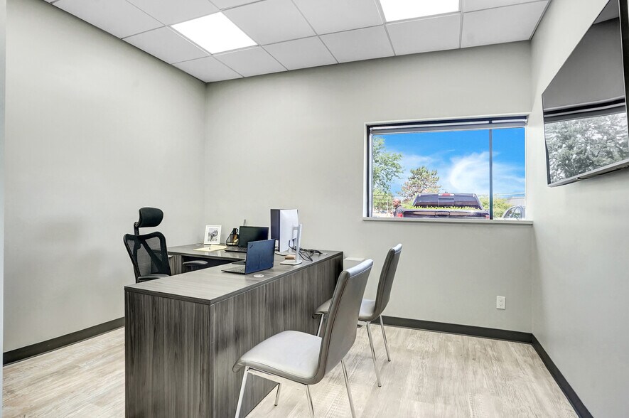 More Photos Of 1710 E 12 Mile Rd, Royal Oak Coworking Space