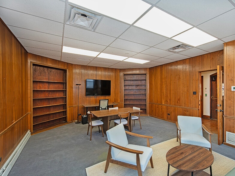 More Photos Of 213 Bailey Ave, Pittsburgh Office For Sale