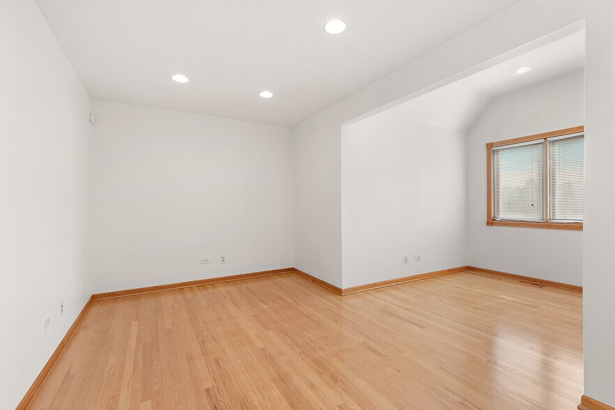 More Photos Of 12508 S Harlem Ave, Palos Heights Medical For Sale