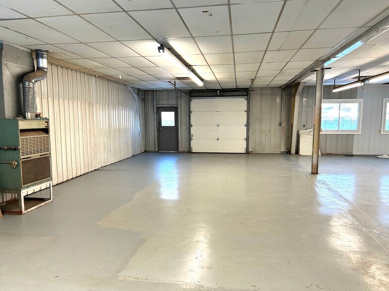 More Photos Of 123 Turkey Run Rd, Salem Distribution For Sale