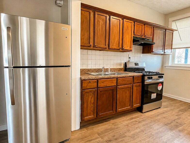 More Photos Of 7250 S Yale, Chicago Apartments For Sale