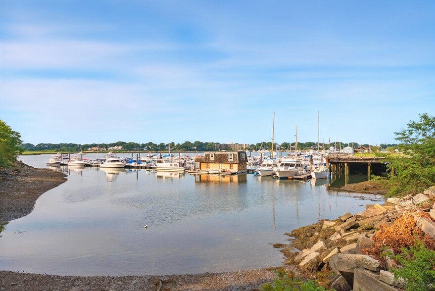 More Photos Of 1 Cove Way, Quincy Marina For Sale