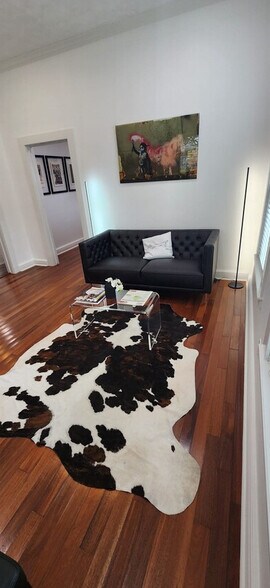 More Photos Of 315 W 9th St, Houston Office For Sale